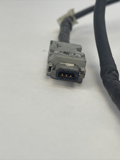 YASKAWA SGM7J-04A7C6E AC SERVO MOTOR 200VAC 2.5A 400W PF70L1-10-P2-S2-14-30-50-76