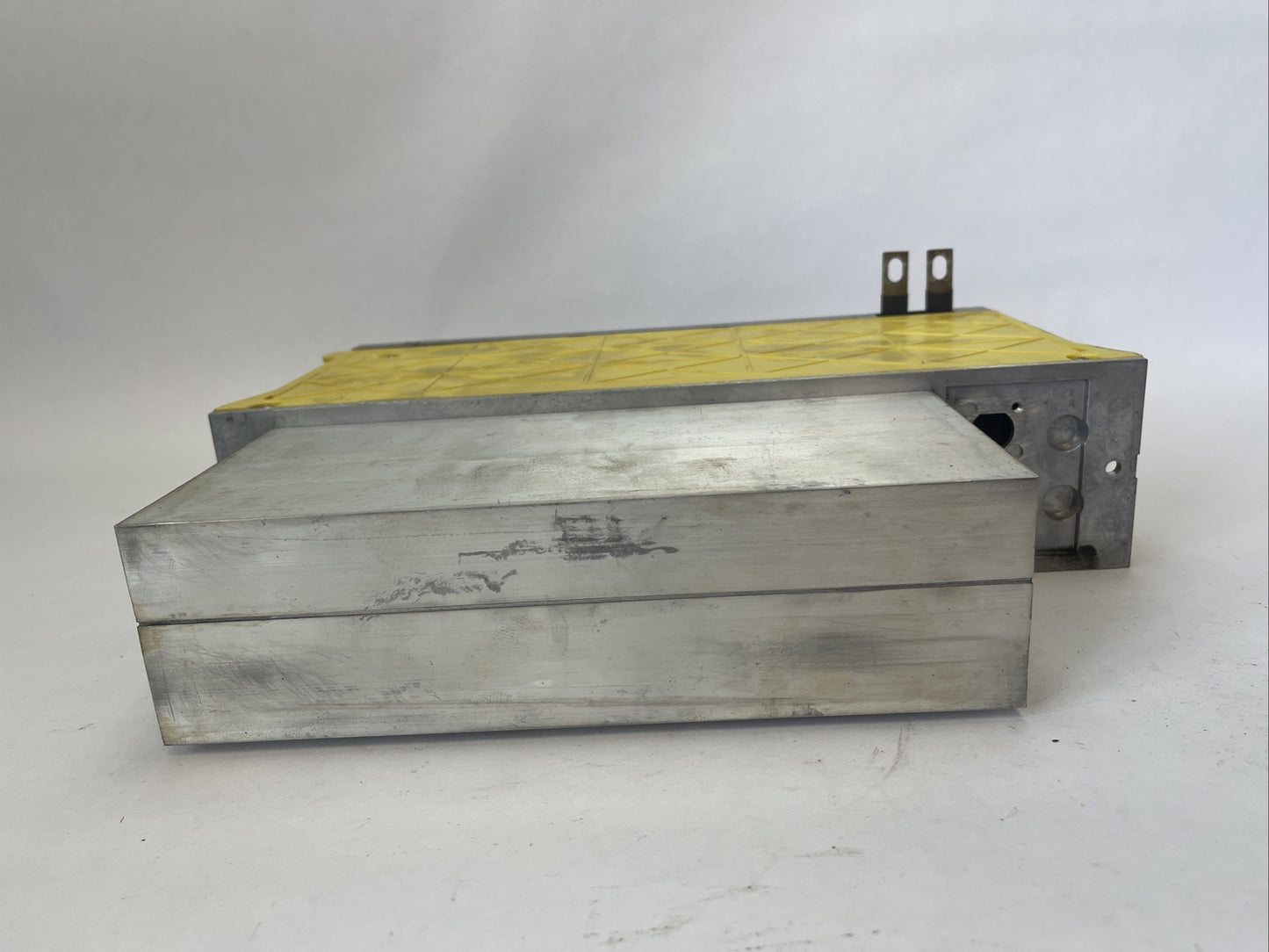 FANUC A06B-6077-H111 POWER SUPPLY SER B INPUT 200-230VAC 49A OUTPUT 283-325VDC6