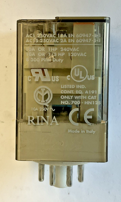 ALLEN BRADLEY 700-HA32Z24 SER D  RELAY  250VAC 10A 30VDC****LOTOF2****2