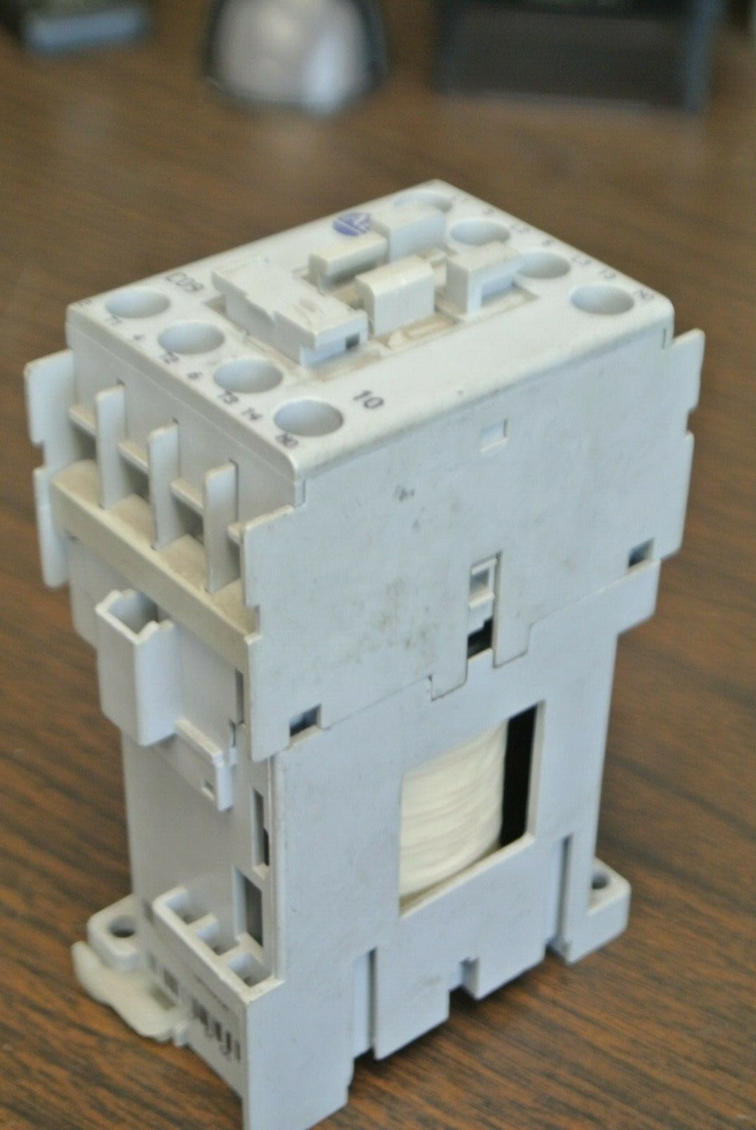 ALLEN-BRADLEY 100-C09Z*10 CONTACTOR Ser. A  24VDC ***LOTOF2***3