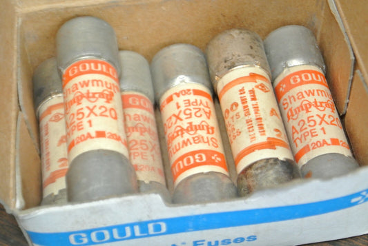 LOT of 6 / GOULD-SHAWMUT A25X20 RECTIFIER FUSES / 20A / 300V / NEW SURPLUS0