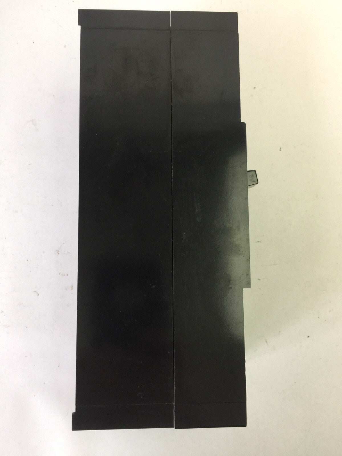 ITE SIEMENS FJ3-S225 CIRCUIT BREAKER 600VAC 125/250VDC 225AMP 3POLE 3