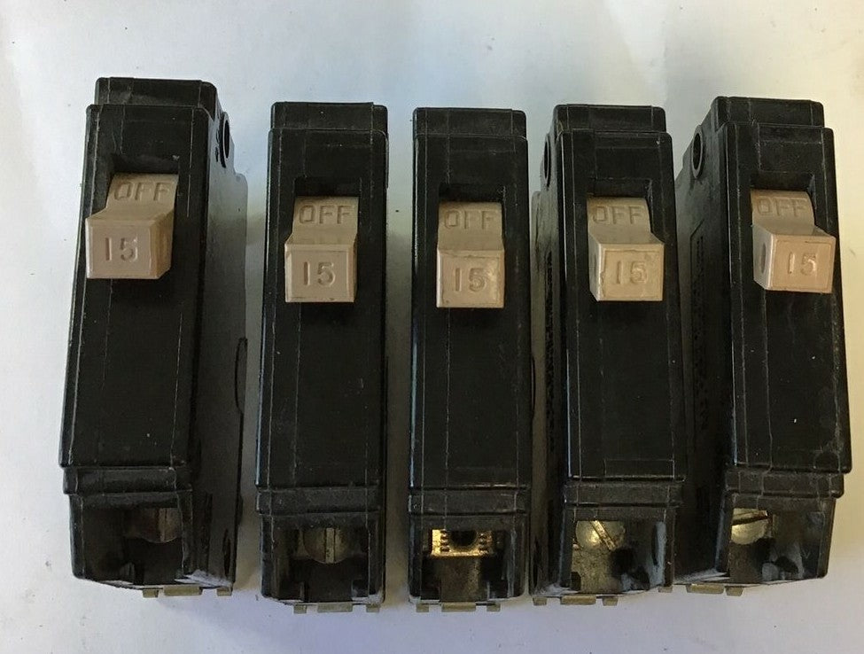 CUTLER HAMMER CHB115 CIRCUIT BREAKER 15A 120/240VAC CL CTL CLIP ON ***LOTOF5***0