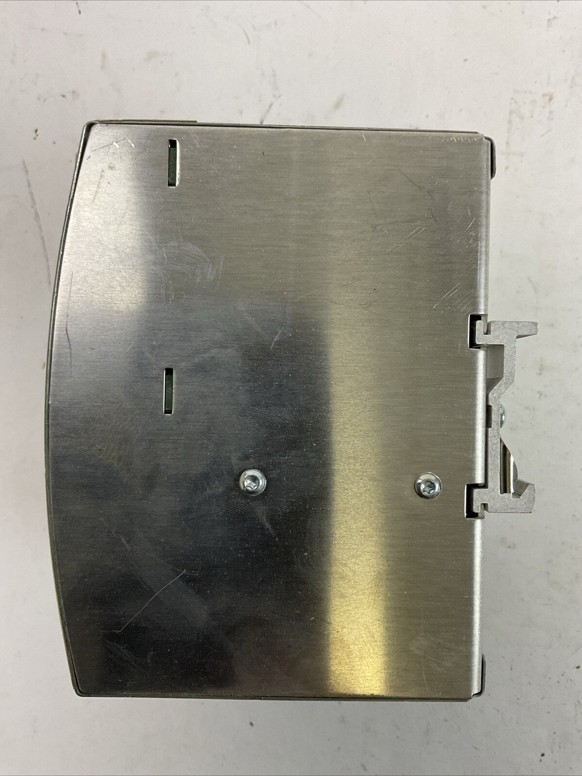 PULS SL10.100 POWER SUPPLY OUTPUT 24VDC 10A INPUT 100-120/220/240VAC 6.0/2.8A3