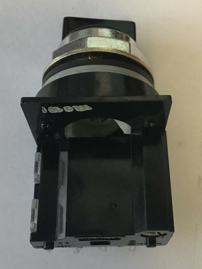 GENERAL ELECTRIC CR104P SELECTOR SWITCH 3POS. NEMA A6002