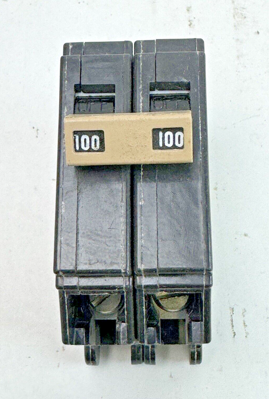 CUTLER-HAMMER - CH2100 - CIRCUIT BREAKERS - 100A, 2 POLE, 120/240 VAC1