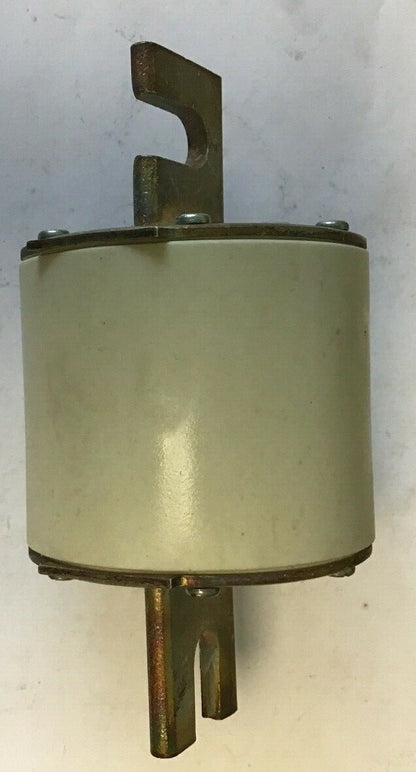 SIEMENS 3NC8 425-3C SITOR FUSE 200A 690VAC VDE 0636 IEC/EN 60269 2