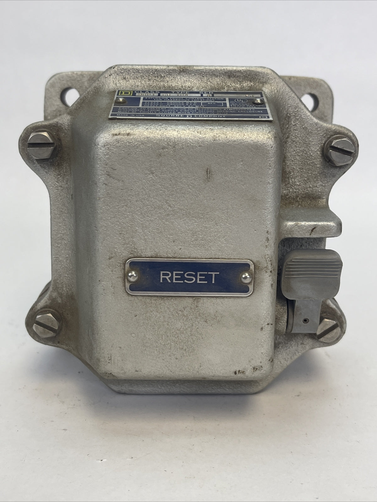 SQUARE D CLASS 9001 TYPE GR-104 SER A PUSHBUTTON RESET STATION 600VAC0