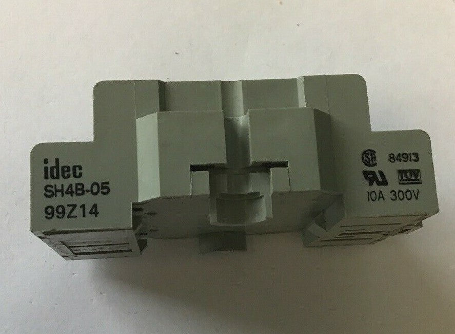 IDEC SH4B-05 RELAY SOCKET BASE 10A 300V***(LOTOF9)*** 1