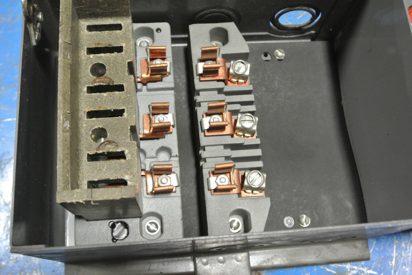 SQUARE D SD-9351 - SAFLEX FUSIBLE PLUG-IN DUCT / BUS PLUG - 230V, 30A, 3P, 3W2