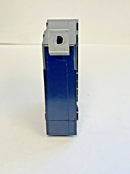 CUTLER-HAMMER WESTINGHOUSE *LOT OF 3* QBHW1020 - 20A/1 POLE/240 VAC/QUICKLAG-NEW4