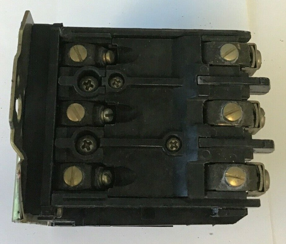 ALLEN BRADLEY 509-BOD STARTER SIZE 1 SER.B W/CB236 COIL W30 HEATER9