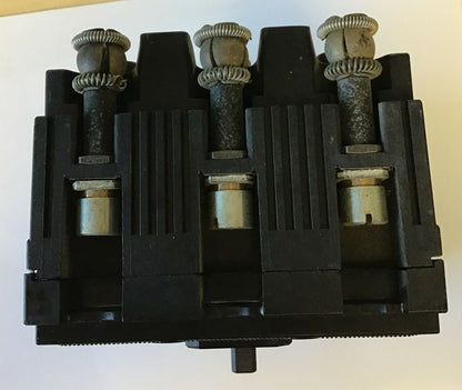 ITE EE3-M030 CIRCUIT BREAKER 125/250VDC 240VAC 30A 3POLE 4