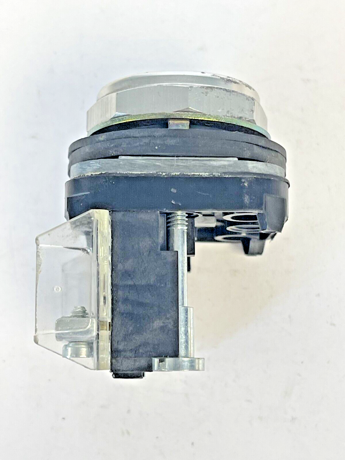 ALLEN BRADLEY - 800T-XD1 SER D - MOMENTARY PUSH BUTTON - GREEN4