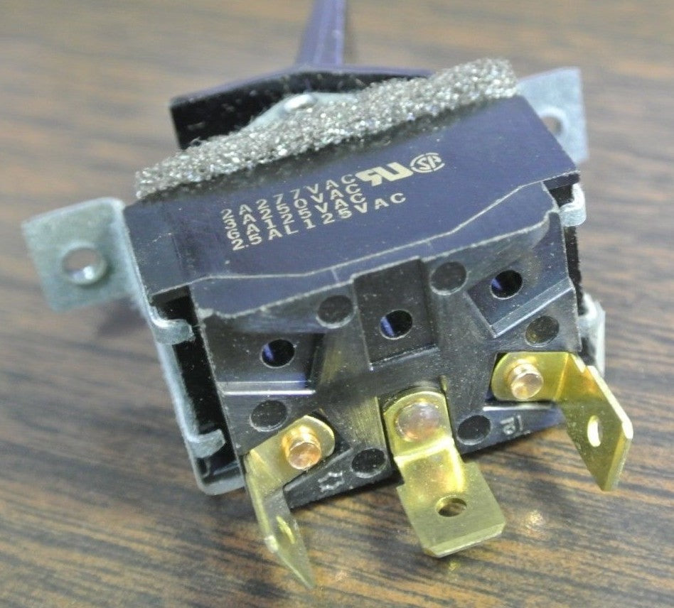 CUTLER-HAMMER 8941K476 - TOGGLE SWITCH, 3-POSITION, CENTER OFF - NEW SURPLUS7