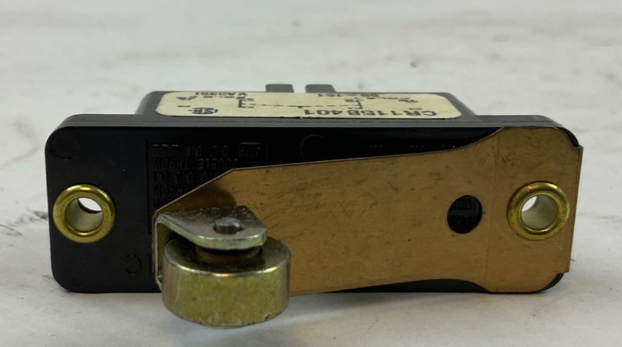 GE CR115B401 LIMIT SWITCH SNAP ACTING W/ROLLER LEVER 600V 2N.O.-2N.C.4