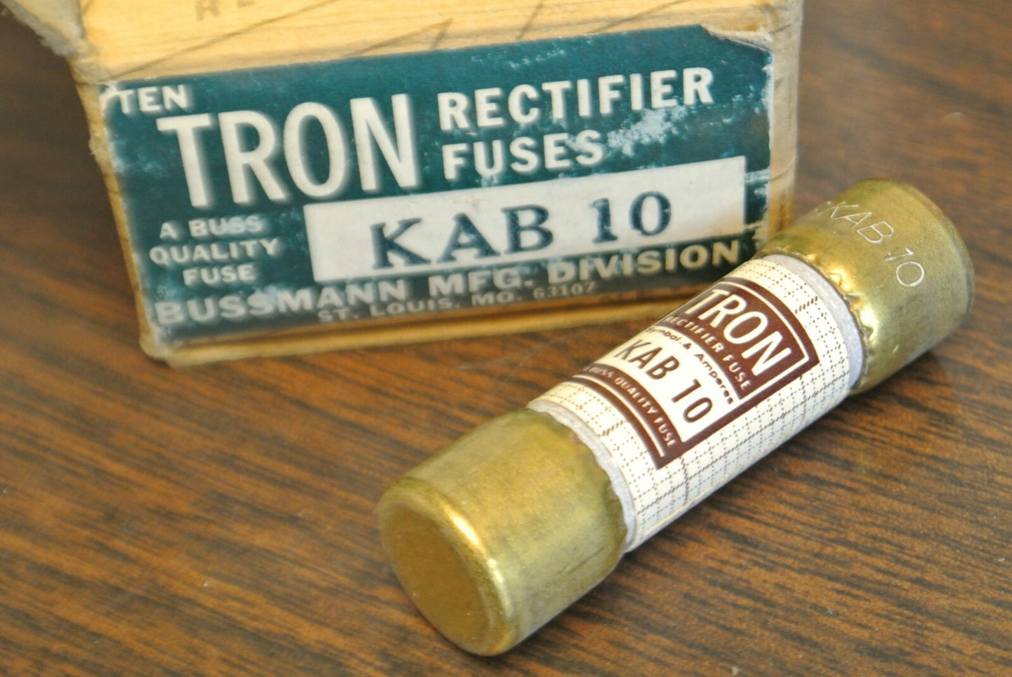 BOX of 10 / BUSSMANN / TRON KAB-10 RECTIFIER FUSES 10A / 250V NEW SURPLUS 3
