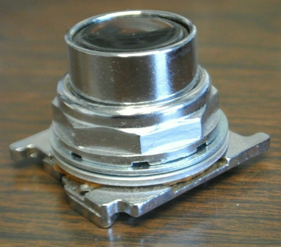 CUTLER-HAMMER E24PB FLUSH PUSHBUTTON OPERATOR / BLACK / NEW SURPLUS3