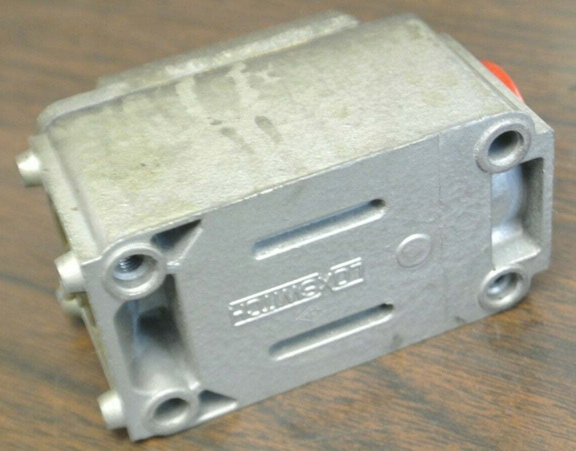 GOULD / R.B. DENISON / C4-AIR LIMIT SWITCH / NEW SURPLUS3