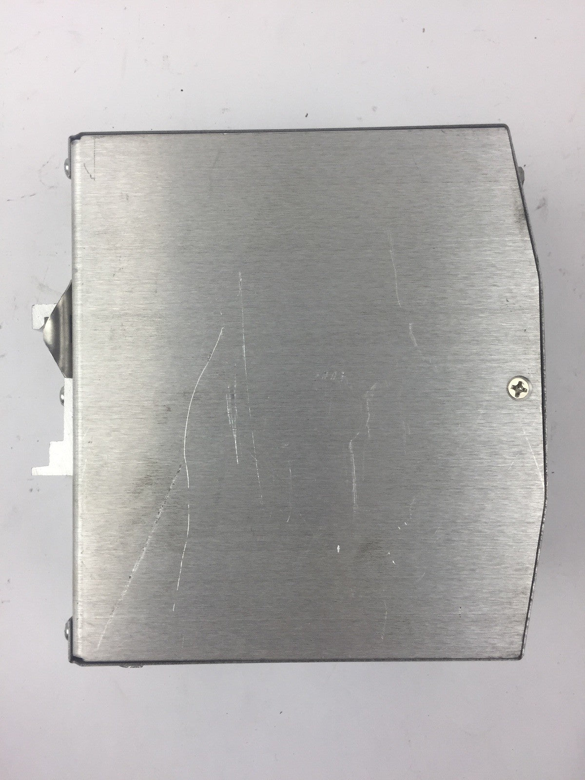 SOLA SDN 5-24-100P POWER SUPPLY 115/230VAC 2.2/1.0A 50/60HZ 24VDC/5A 24-28V4