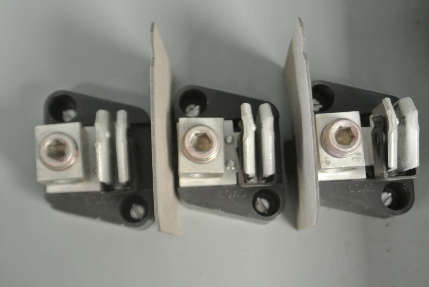 CROUSE-HINDS GH424N GENERAL DUTY FUSIBLE SAFETY SWITCH / 240V / 200A / 60HP MAX6