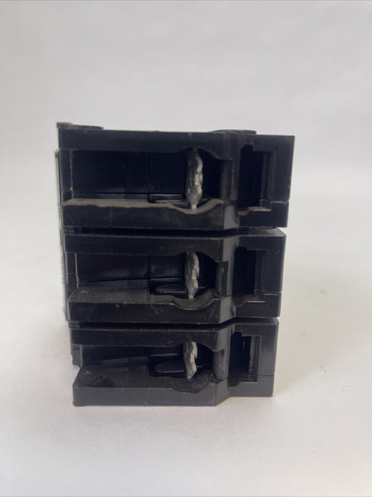 CUTLER HAMMER / WESTINGHOUSE QC3010HT CIRCUIT BREAKER 10AMP 3POLE 240VAC4