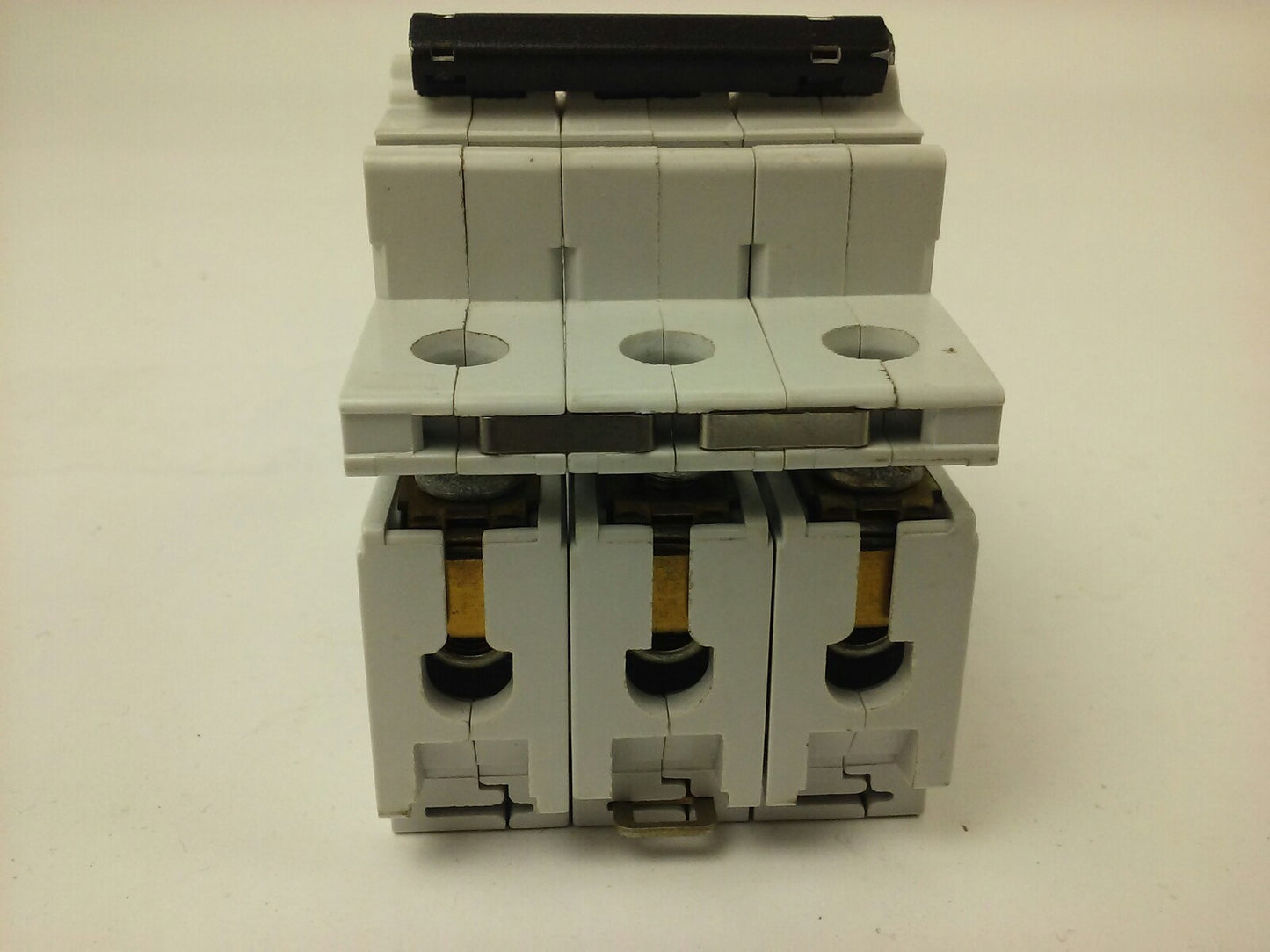 ABB, S273-K3A, CIRCUIT BREAKER, 3P, 277/480VAC, 3AMP, VDE0660, NEW SURPLUS2