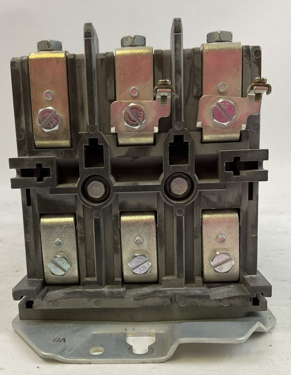 500F-DOD930 SIZE 3 SER C STARTER 600VAC 90AMP 50HP COIL 115-120V W/ W70 HEATERS6