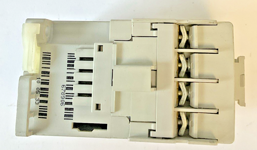 ALLEN BRADLEY 300-AO*930 CONTACTOR SER.C 600VAC SIZE 04