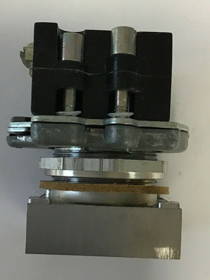 GE E30BF COMPACT PUSHBUTTON INDICATING LIGHT 6VAC/DC6