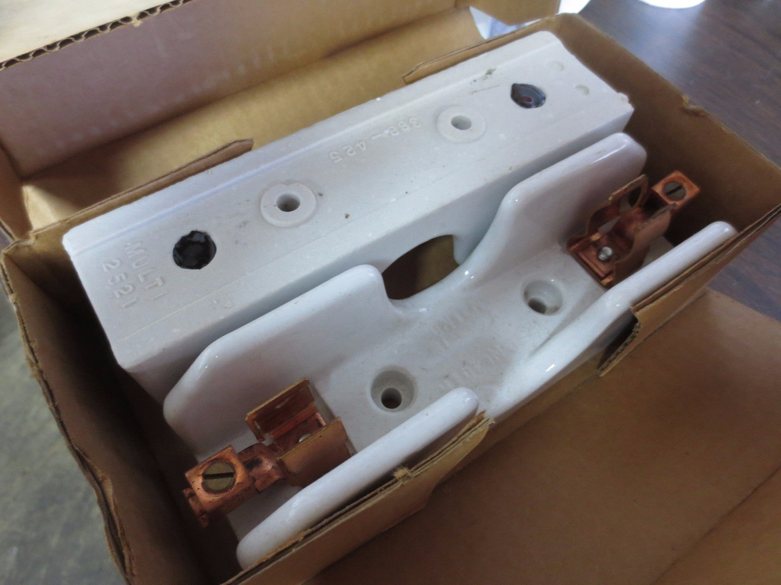 MULTI-UNION 2521 CARTRIDGE FUSE HOLDER, PORCELAIN BASE 388-425 31-60A, 600V 2pcs2