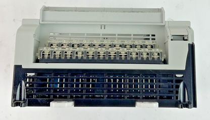 ALLEN BRADLEY 1764-28BXB BASE UNIT SER.B REV.A 24VDC MICROLOGIX 15007