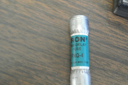 LOT of 3 / BUSS FNQ-4 TIME-DELAY FUSE 4A / 500V / NEW SURPLUS2