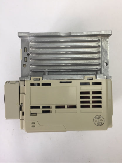 YASKAWA DRIVE CIMR-V7NU21P51 VARISPEED 230VAV 8A CVST31059 BLANK COVER-A5