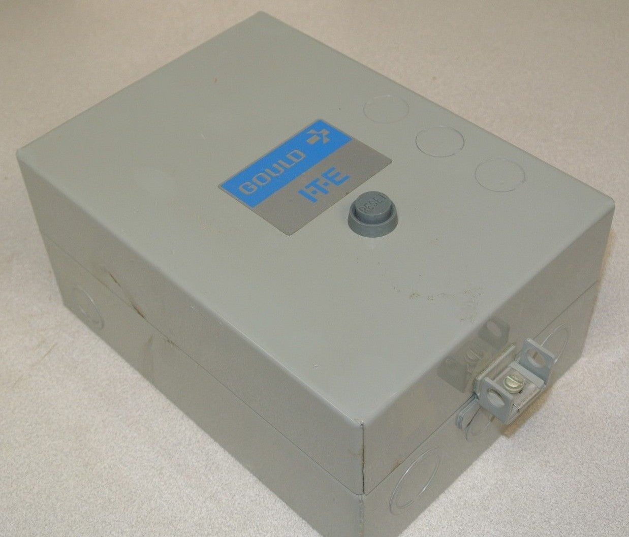 I-T-E A202AC121 / MOTOR CONTROL AC STARTER / SIZE 00 / 110120V / NEW SURPLUS0