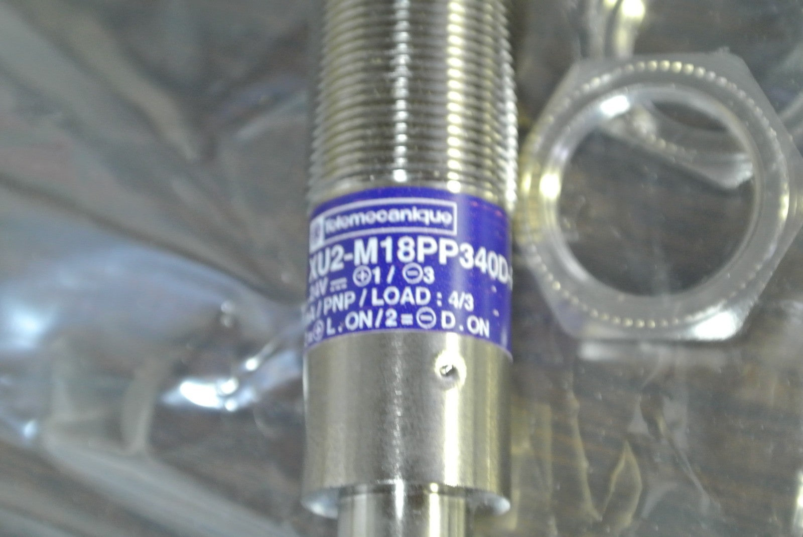 TELEMECANIQUE XU2 M18PP340D PHOTOELECTRIC SENSOR 12...24VDC - NEW SURPLUS1