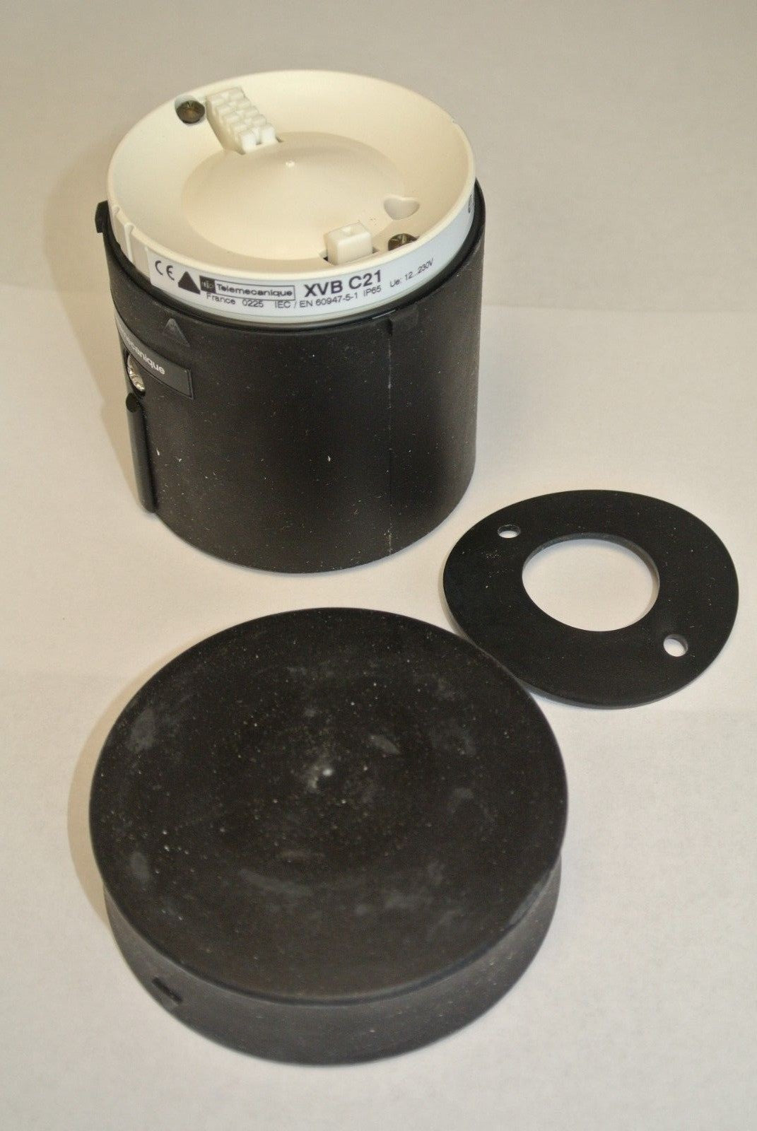 TELEMECANIQUE XVB C21 LIGHT TOWER BASE & COVER - 12-230V - NEW SURPLUS - 0845022