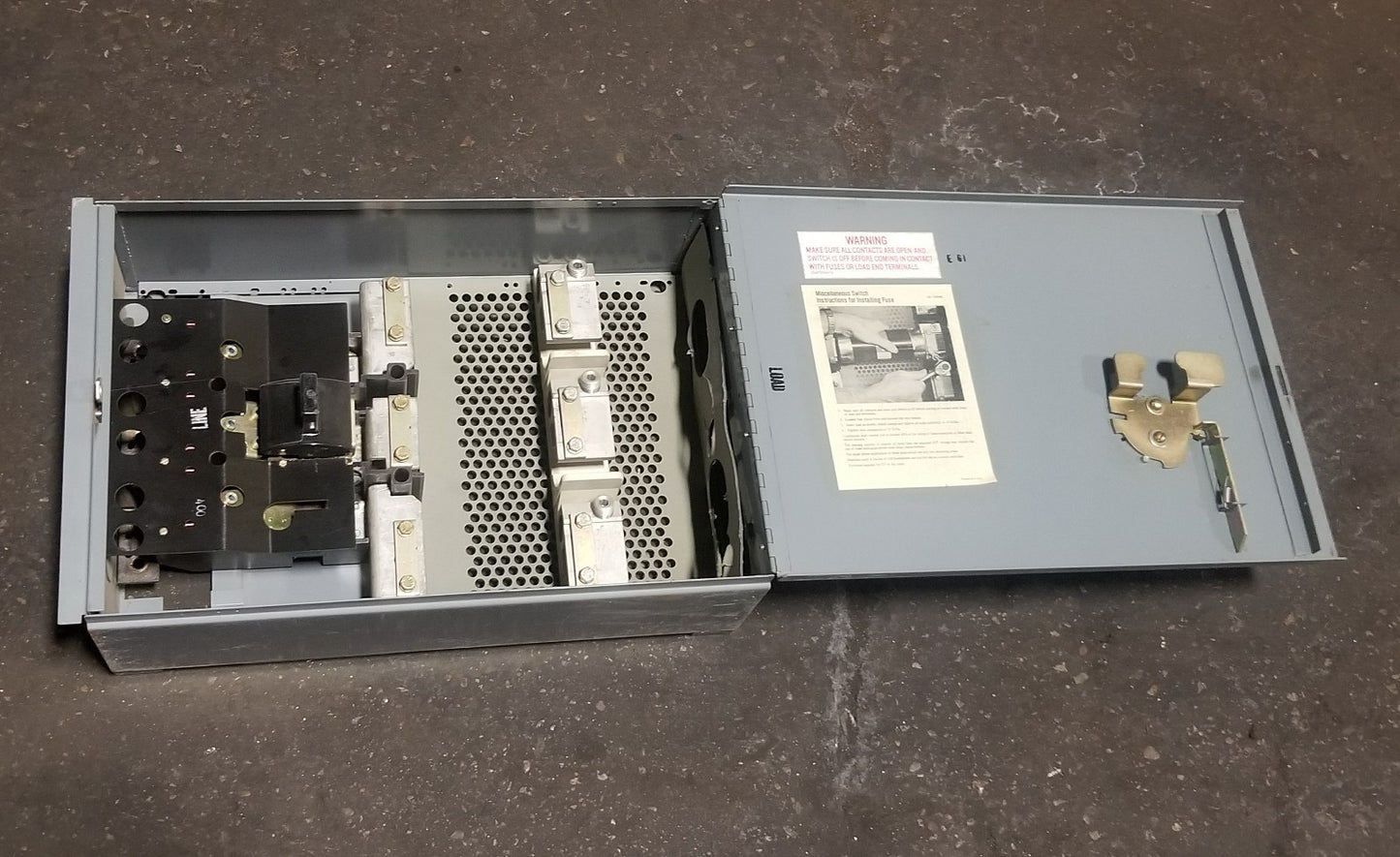 CH WESTINGHOUSE FDP FDP325 400 AMP 240VAC FUSE PANELBOARD SWITCH 2