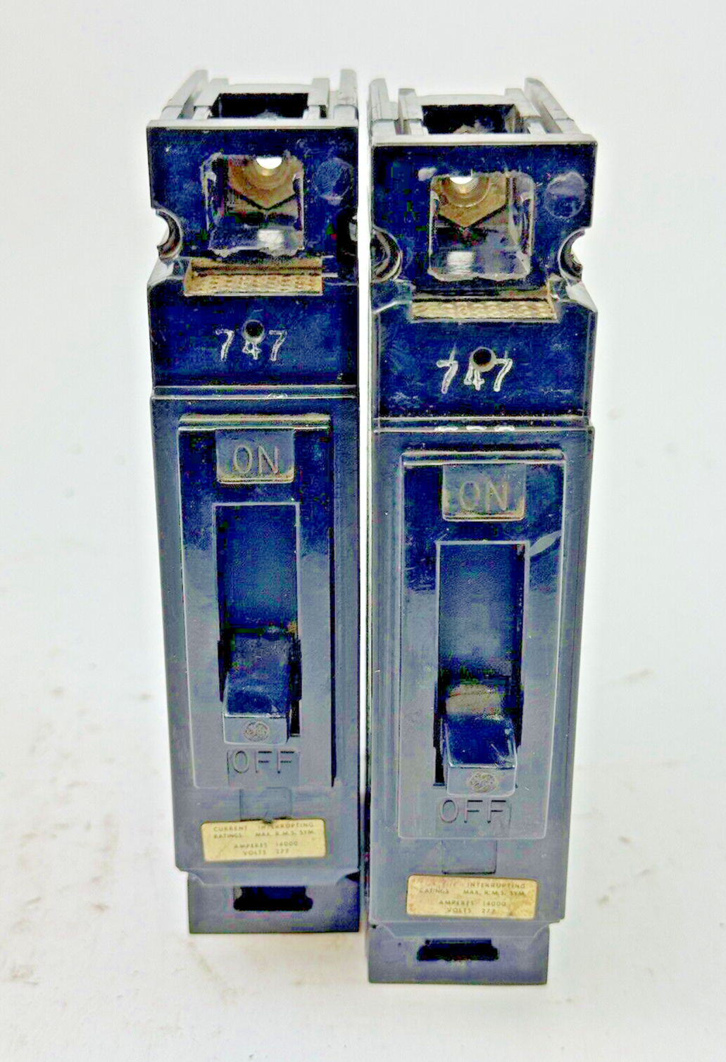 GE **LOT OF 2** - TEF113015 - CIRCUIT BREAKER - 1 POLE/15A/277 VAC1
