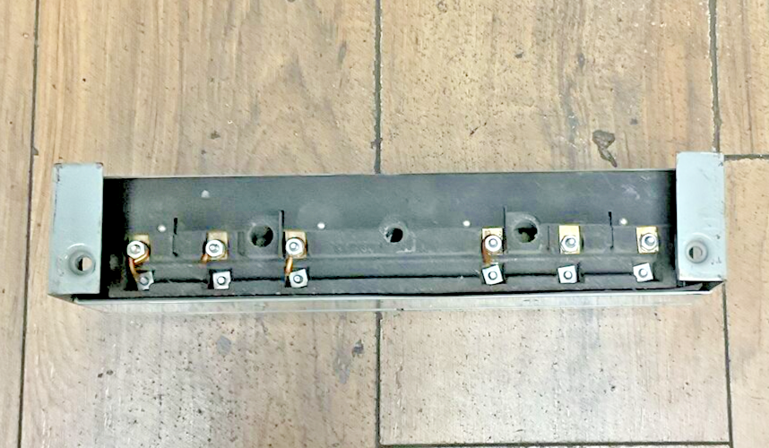 ITE V2A3211 TWIN PANELBOARD SWITCH 3POLE 3PH 30A 240V4