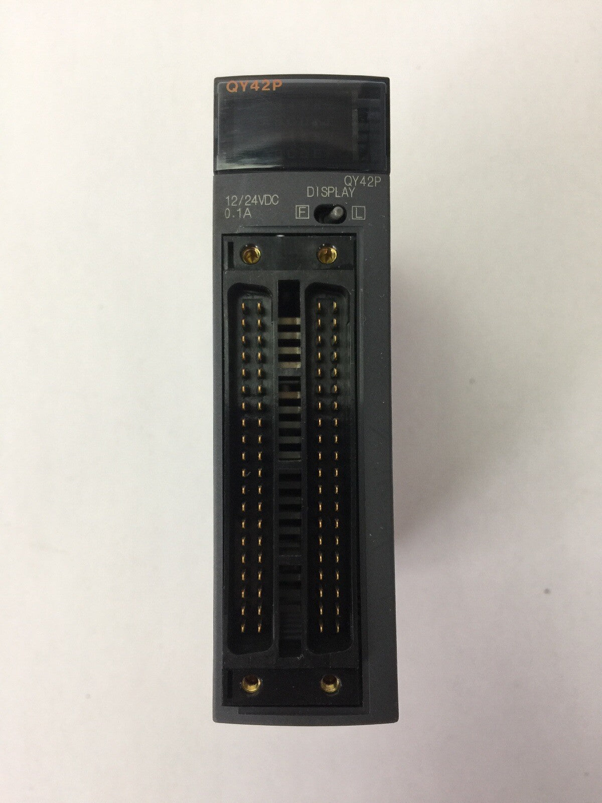 MITSUBISHI QY42P OUTPUT UNIT MELSEC-Q 12/24VDC 0.1A 5VDC 0.15A0