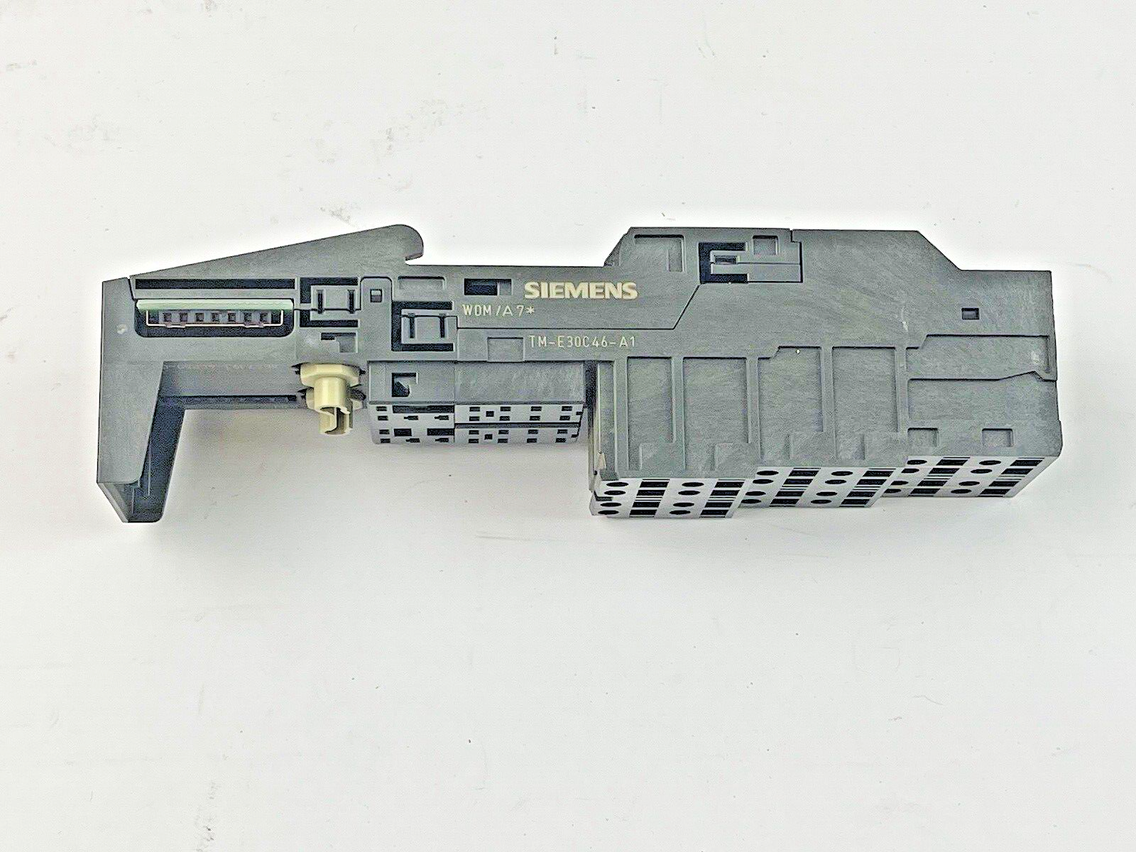 SIEMENS *LOT OF 3* 6ES7 193-4CF50-0AA0 SIMATIC S7 TM-E30C46-A1 TERMINAL MODULES3