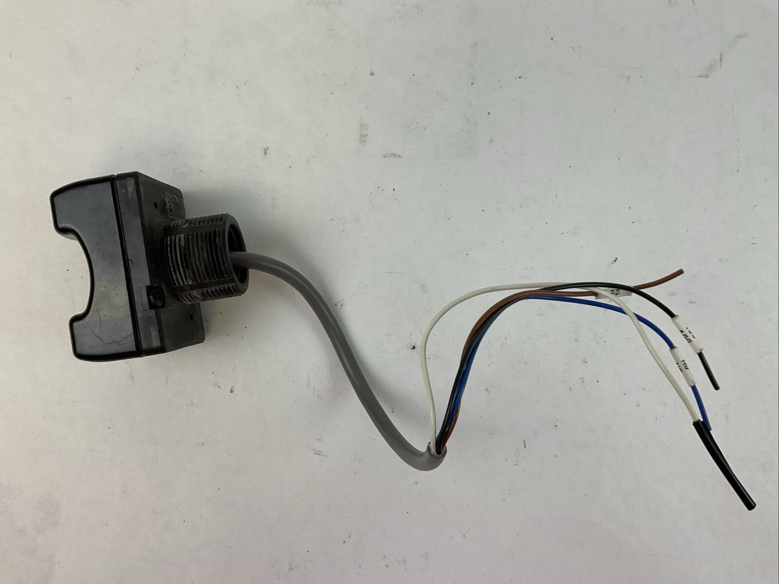 BANNER OTBVN6 MOMENTARY TOUCH BUTTON5