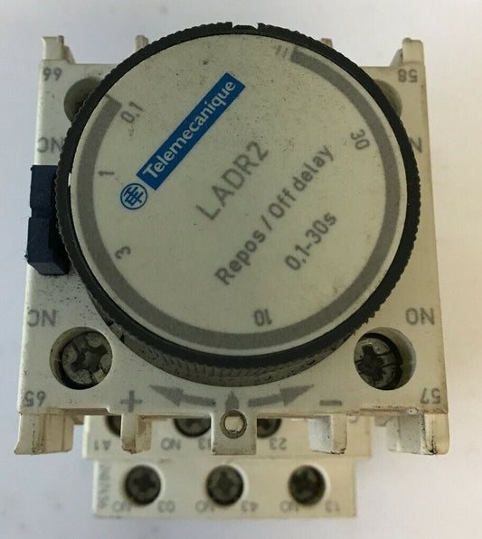 TELEMECANIQUE LADR2 TIME DELAY W/ CAD50 CONTACTOR W/ LAD4RCU SUPPRESSOR0