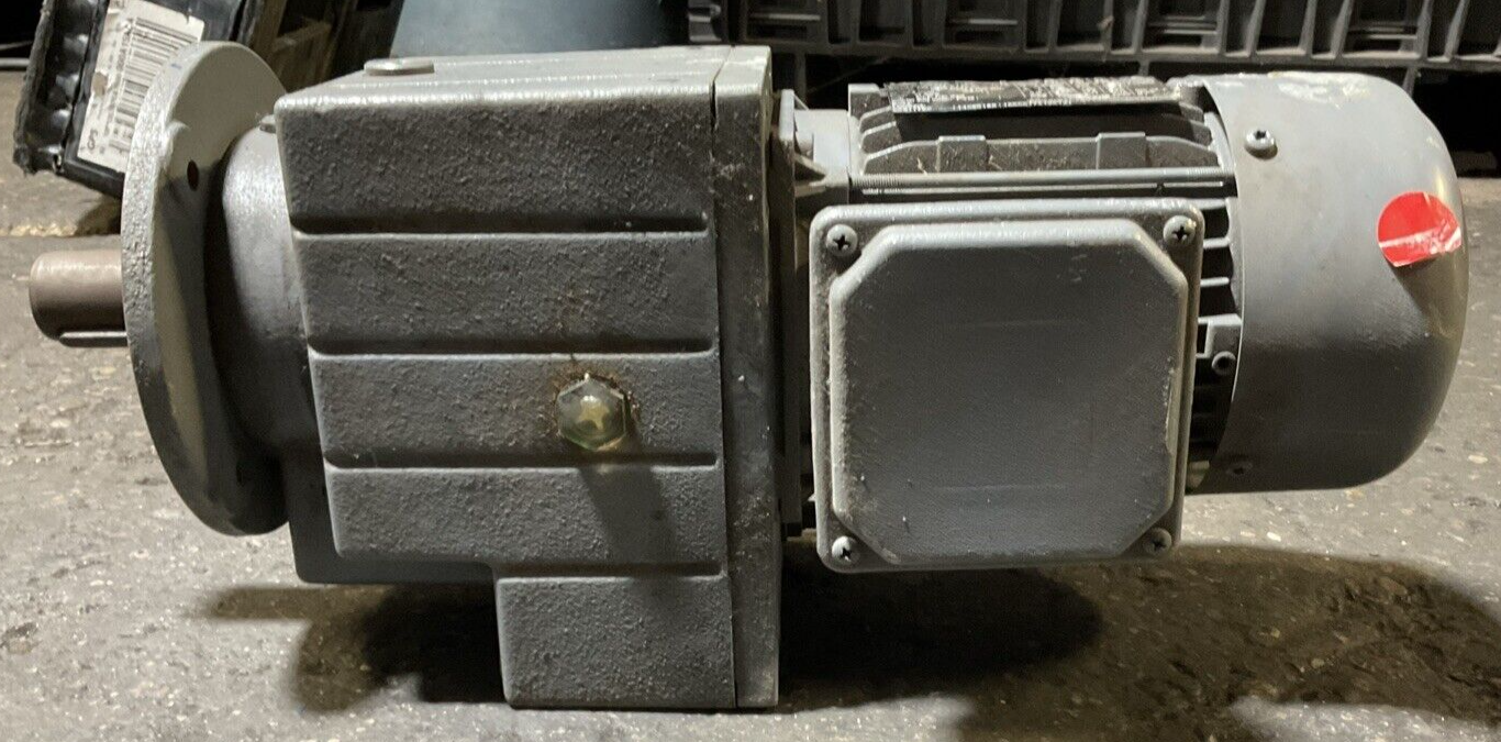 SEW-EURODRIVE GST06-2M VCK 071C32 3-MOT EN60034 GEAR MOTOR2