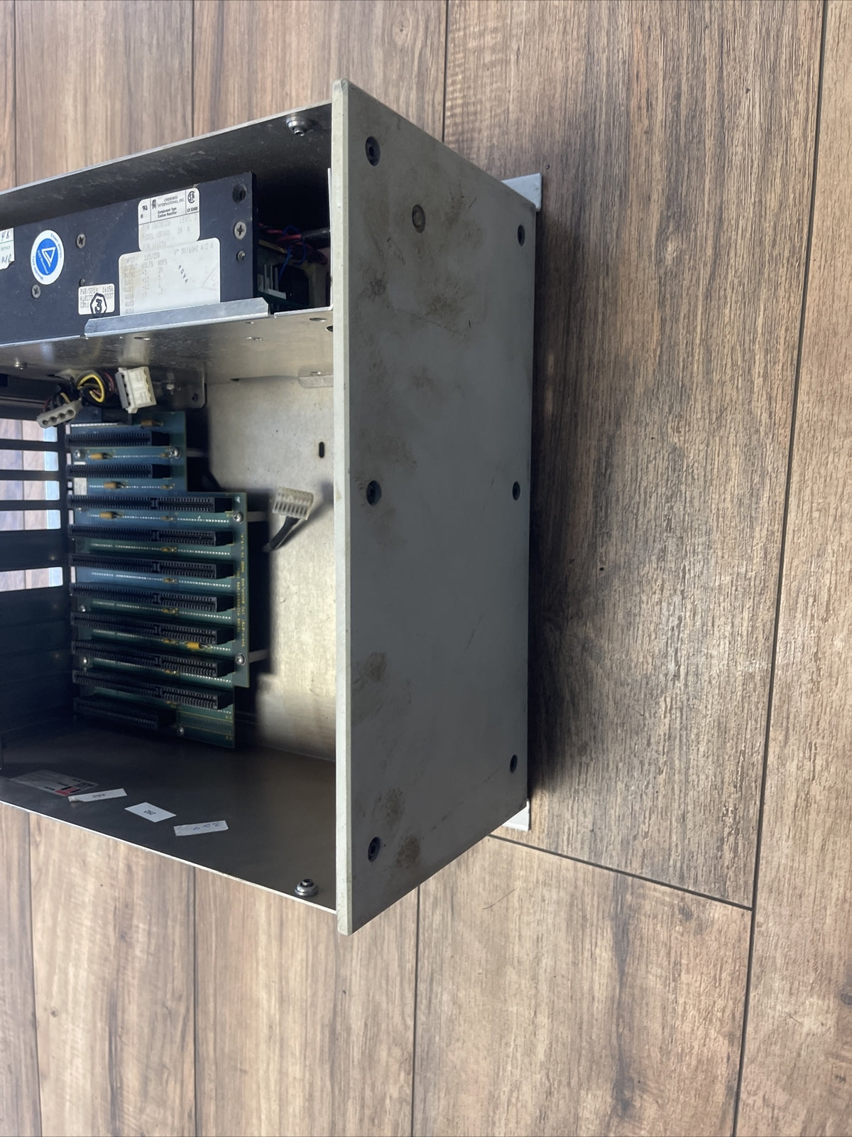 TEXAS MICROSYSTEMS 5022445-12 PLC CHASSIS WITH QT4A1 POWER SUPPLY 115/230VAC6