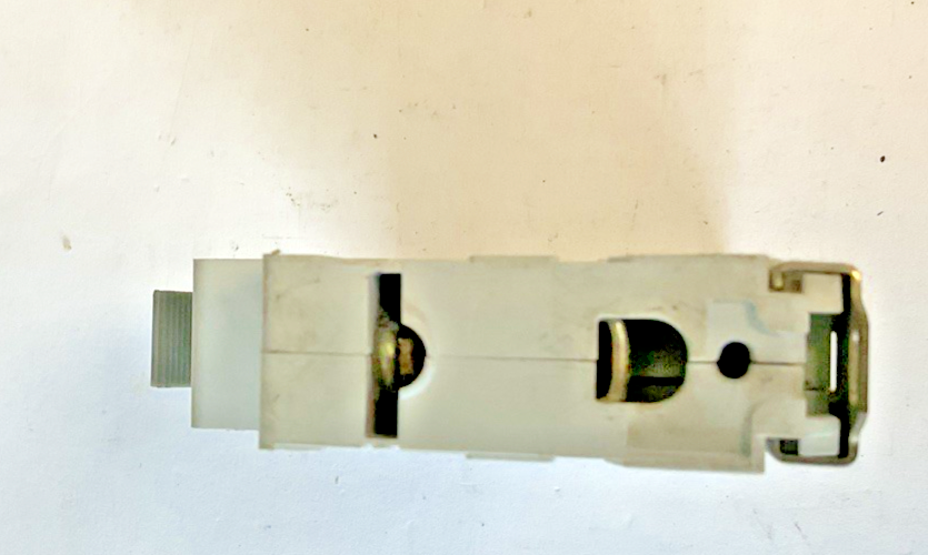 CUTLER HAMMER WMS1D10 CIRCUIT BREAKER 240VAC D10 ***LOTOF2***4