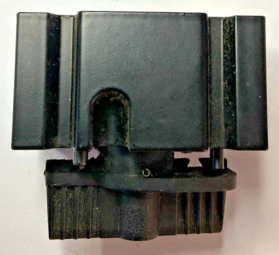 PARKER PS95601P BALL VALVE 1/4" 250PSI6