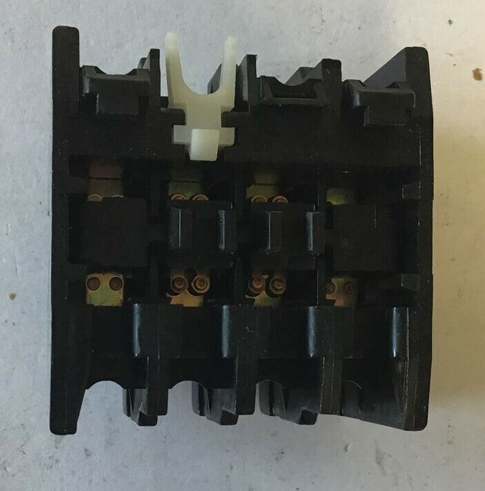 ABB CA7-22E AUXILIARY CONTACT 2N0-2NC 600VAC 10A4