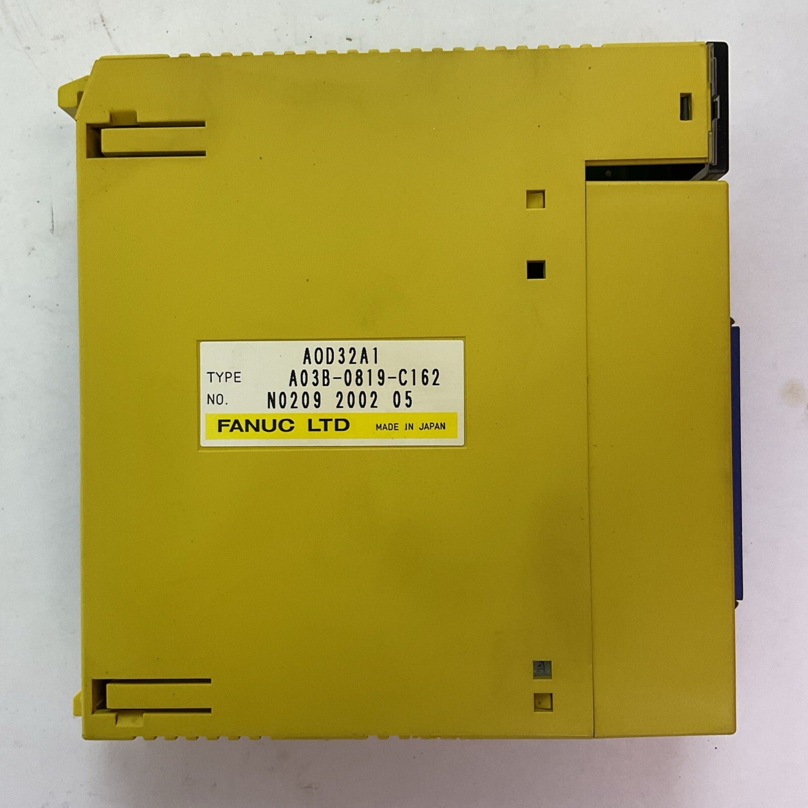 FANUC A03B-0819-C162 OUTPUT MODULE AOD32A10